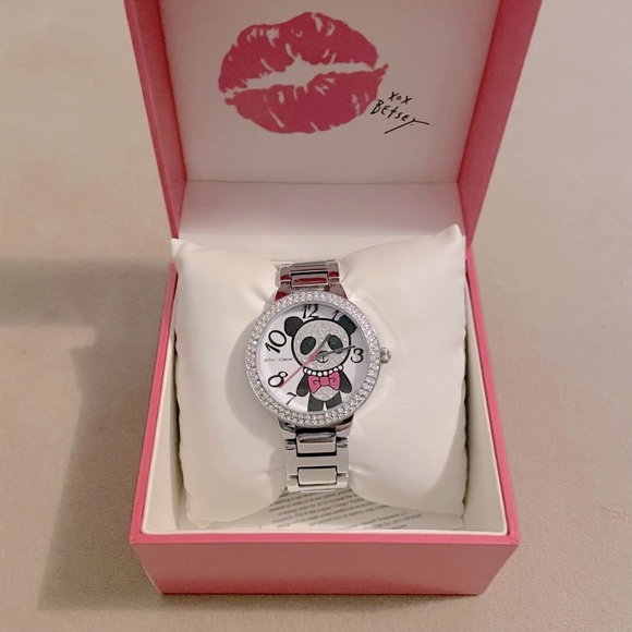 BETSEY JOHNSON Panda Watch NEEDS BATTERY REPLACEMENT - Picture 4 of 5